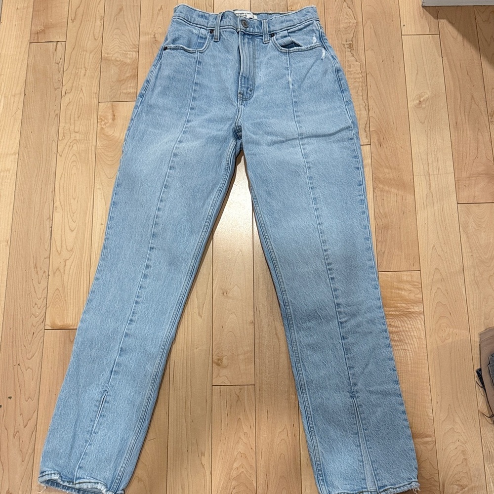 Abercrombie fitch curve love 90s straight ultra high rise light Blue slit Jeans